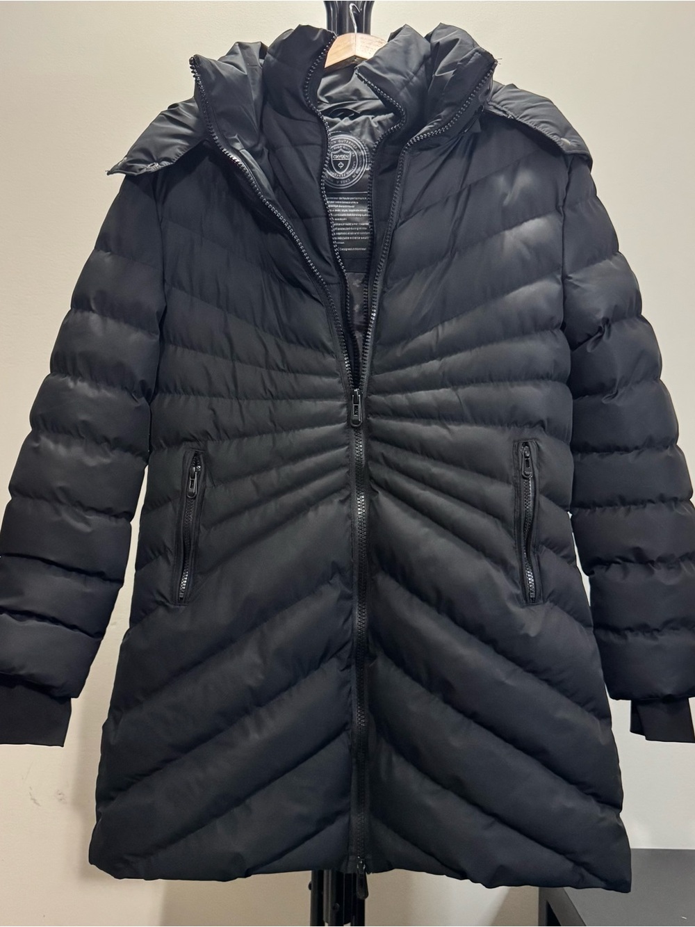 LUXURY OXYGEN OUTWEAR Women’s Black Quilted Long Hooded Puffer Coat Double zip M